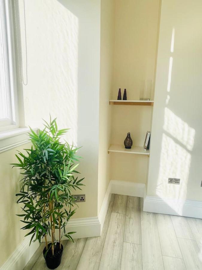 Large Flat In F2 Apartment