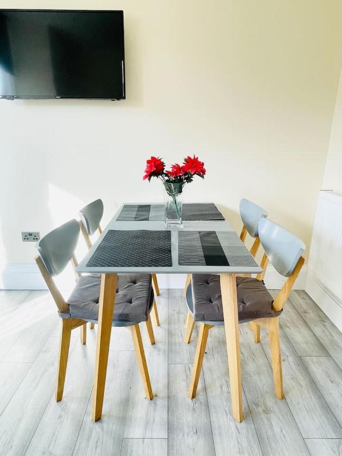Large Flat In F2 Apartment EDI